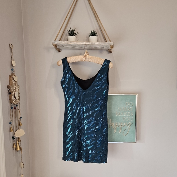 MENDOCINO Sequins Mini dress - Picture 5 of 10
